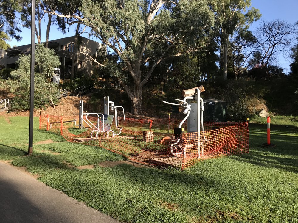 Adult exercise equipment closed, Vale Park