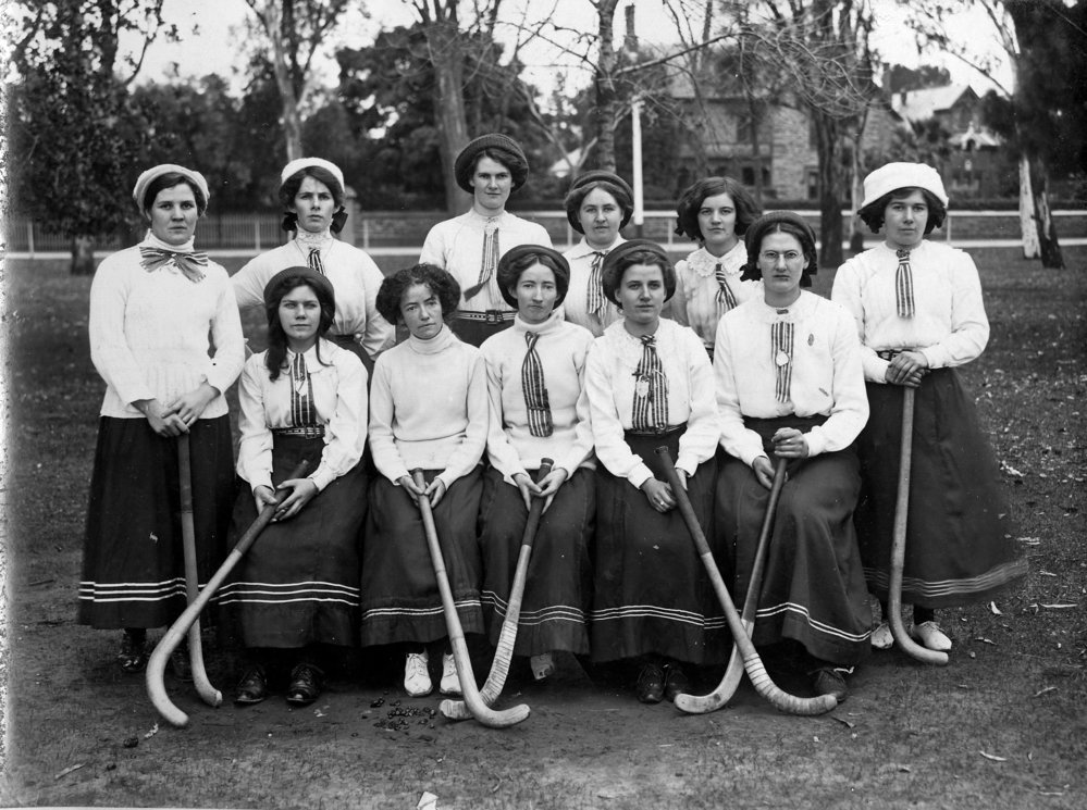 Members of Clare Ladies hockey club