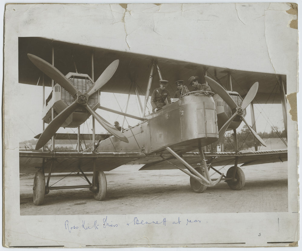 Vickers Vimy and crew