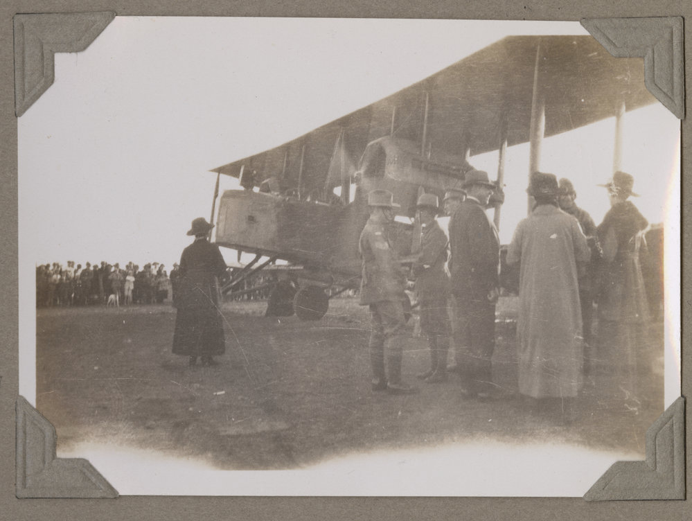 Vickers Vimy arrival at Darwin