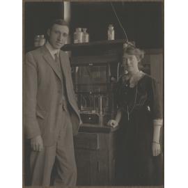 Thorburn Brailsford Robertson and his wife in a laboratory