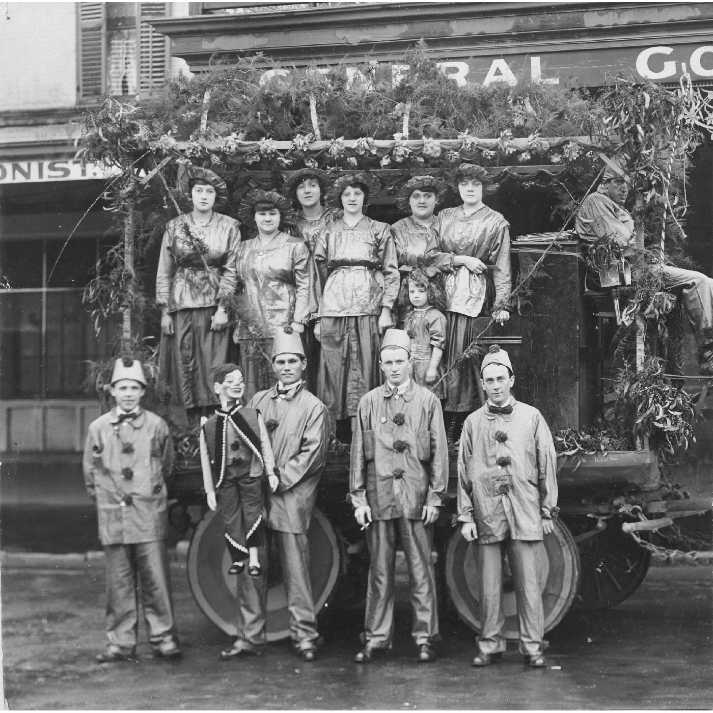 Beyond the stage : aspects of performing arts in South Australia, 1914–1936