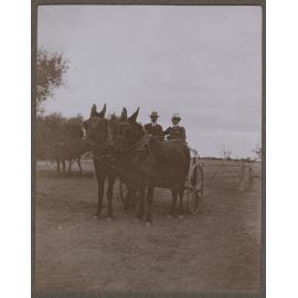 Andrew and Jessie Smith in a wagon at Mutooroo Station