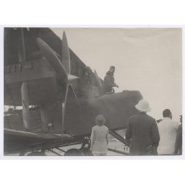 Ross and Keith Smith arriving at Calcutta