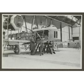 Vickers Vimy engine