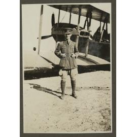 Keith Smith by the Vickers Vimy