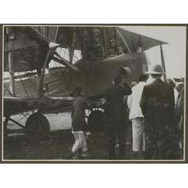 Vickers Vimy and crew at Calcutta