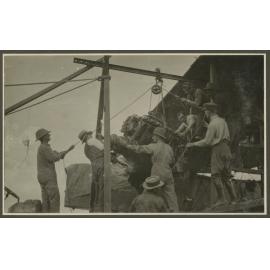 Vickers Vimy engine repairs