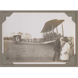 Vickers Vimy arrival at Darwin