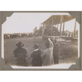 Vickers Vimy arrival at Darwin
