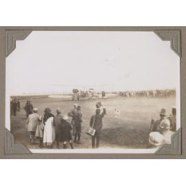 Vickers Vimy arrival at Darwin