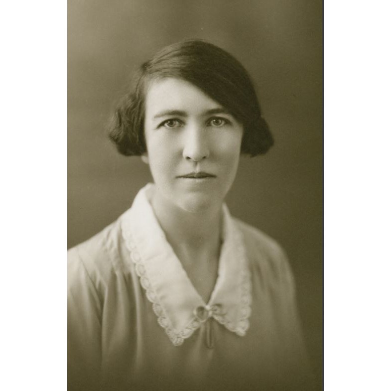 Interview with Ellinor Gertrude Walker  Interviewer: Beth M. Robertson [Full interview]